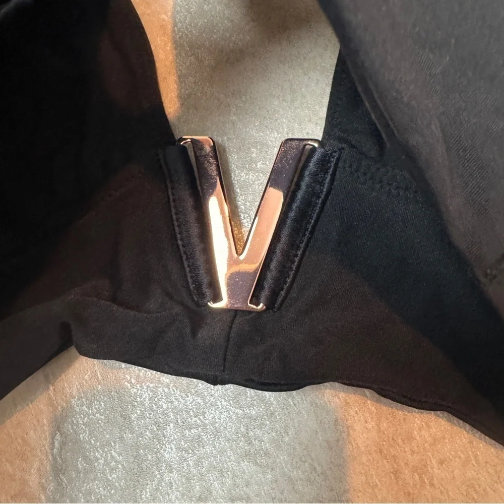 Victoria Secret Very Sexy metallic V plunge bralette bra